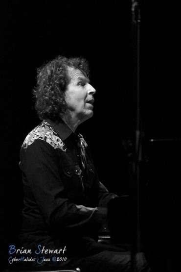 Alister Spence leading his Trio - (D700_1180)