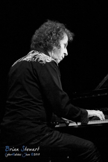 Alister Spence leading his Trio - (D700_1239)